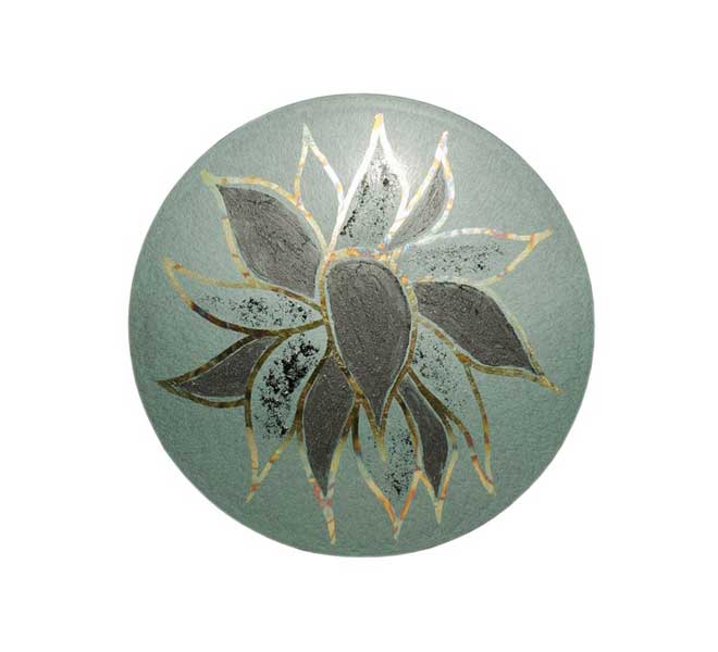 Flüssigholzurne Genesis Mint mit Gräsern in Lava
